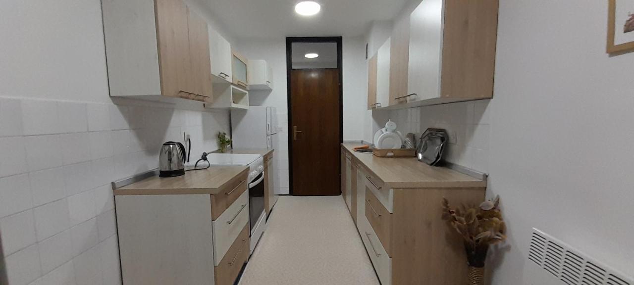 سراييفو Cozy And Sunny Apartment Near The Airport المظهر الخارجي الصورة
