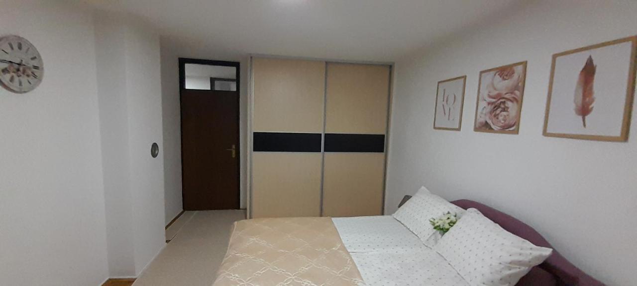 سراييفو Cozy And Sunny Apartment Near The Airport المظهر الخارجي الصورة